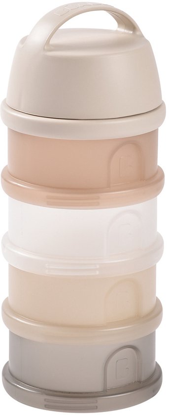Boîtes empilables pour lait en poudre Béaba couleur Argile, avec quatre compartiments transparents et un couvercle et une poignée beiges.
