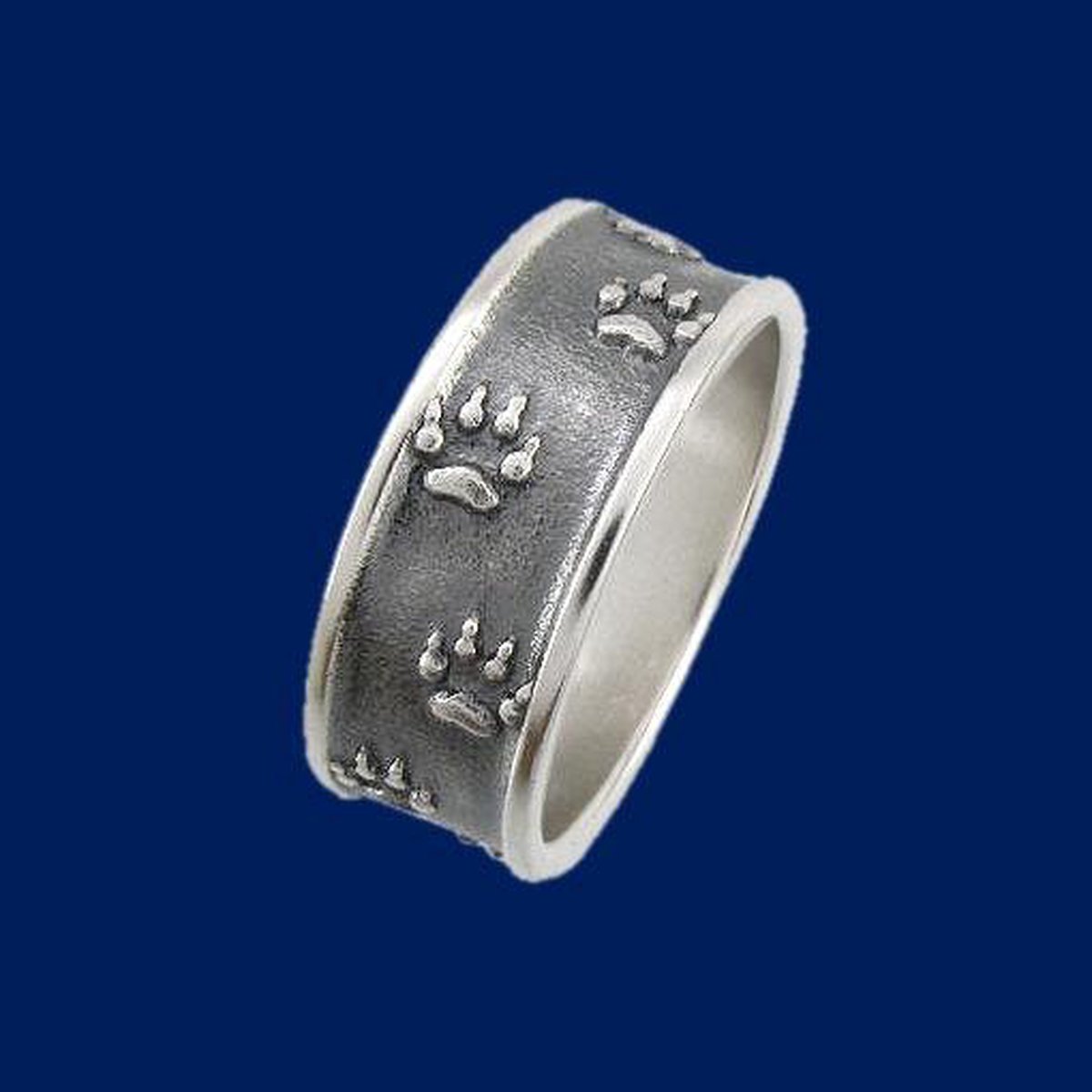 Zilveren wolvensporen ring 22.5mm