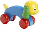 Houten hond op wielen gekleurd