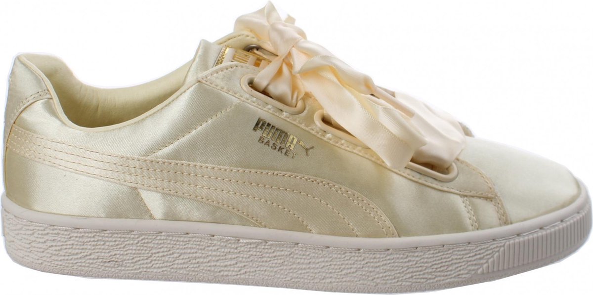 Puma Sneakers Basket Heart Dames Lichtgeel Maat 36 | bol.com