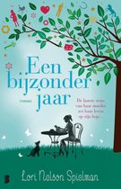 Boekcover 'Een bijzonder jaar' met een meisje dat leest aan een tafel, een hond, vlinders en een boom met decoraties.