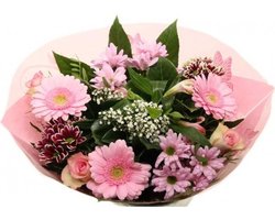 Biedermeier roze boeketje bloemen