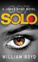 Boekomslag 'SOLO' van William Boyd met een oog dat vuur weerspiegelt.