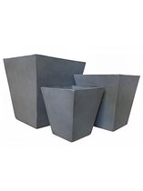 Set van 3 plantenbakken uit light cement oftewel fiber clay, antracietkleur. 3 Stuks, 35x36, 28x27 en 21x21 cm