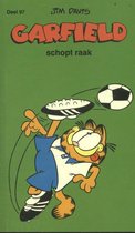 Garfield 97 -   Garfield schopt raak