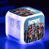 Fortnite Battle Royale Karakters Alarm Wekker met 7 kleuren LED - Temperatuur Weergave - Kalender - Nachtlampje Led | Digitaal | Klok