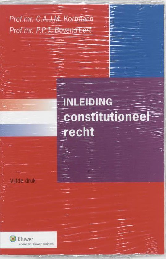 Boek met rode en blauwe kaft. Titel: 'INLEIDING constitutioneel recht'.