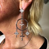 Fashionidea – mooie lange zilverkleurige ornament oorbellen met vijf kruisjes