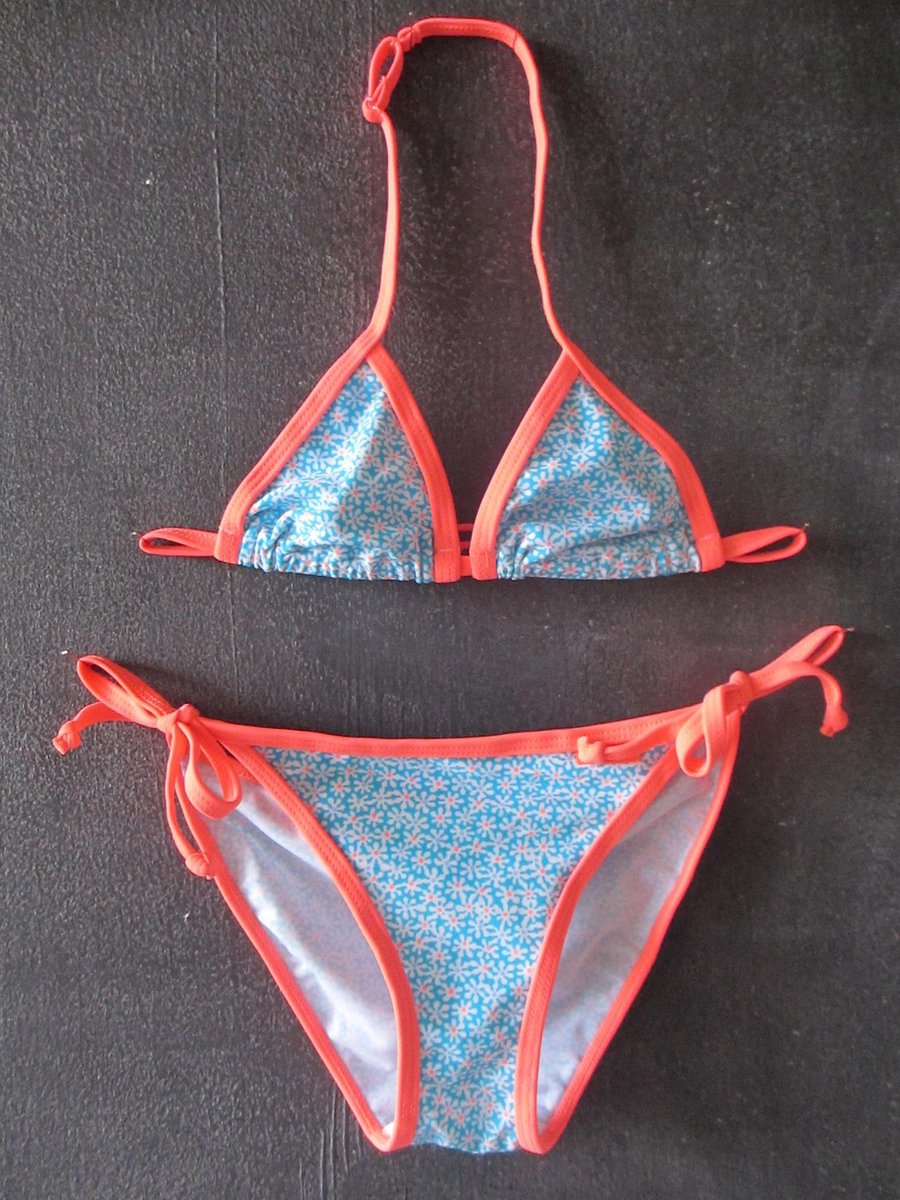 FarOut Trianglebikini Jaylana Small Flower maat 152