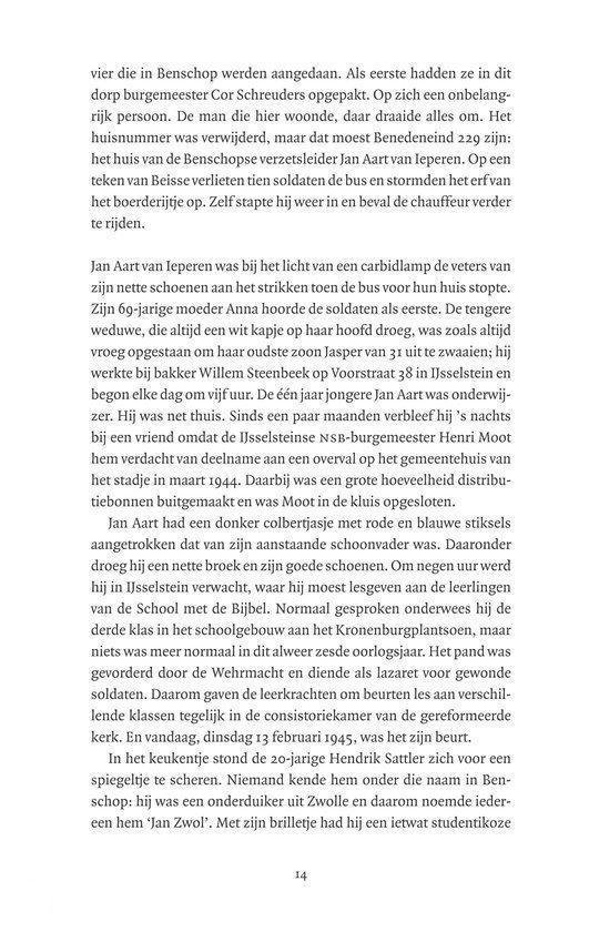 Pagina uit een boek met tekst over de Tweede Wereldoorlog.