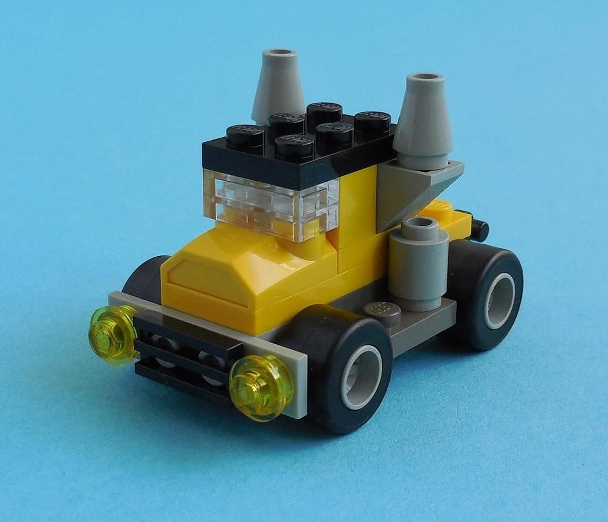 LEGO Set 7223-2 Yellow Truck (Box version) - ANA Promotion (2003