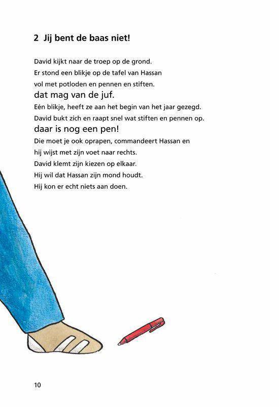 Blauwe broek met bruine schoenen en een rode pen op de grond.