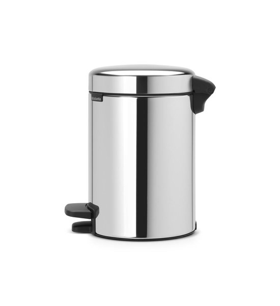 Brabantia NewIcon prullenbak, 3L, briljant staal, met zwart voetpedaal en zwarte handgreep.
