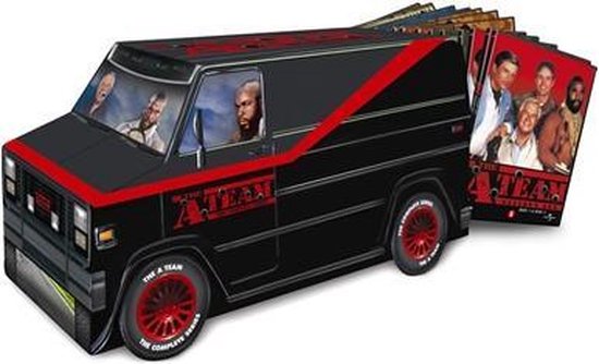 Zwarte A-Team bus met rode accenten, de cast in de voorruit en dvd's erachter.
