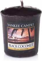 Yankee Candle - Black Coconut Candle ( černý kokos ) - Votivní svíčka