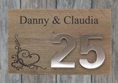 Naambordje voordeur steigerhout Met èchte RVS huisnummercijfers | houten naambord 30x20 cm
