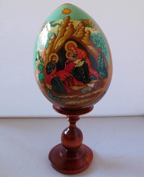 Ikoon Maria op houten ei.