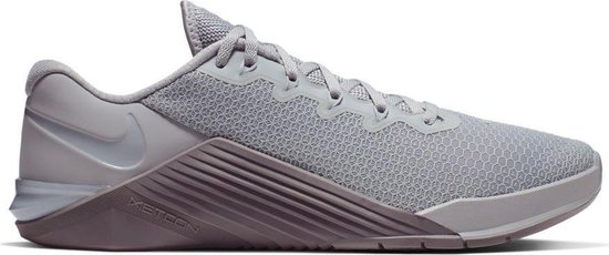 Nike metcon 5 gunsmoke maat: 44 | bol.com