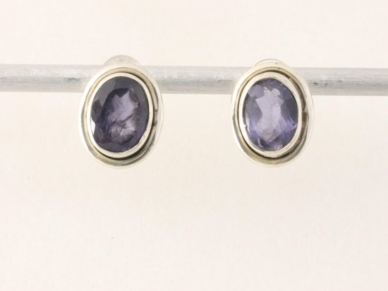 Fijne ovale zilveren oorstekers met ioliet