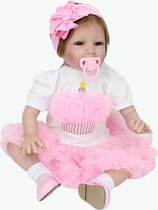 Poupée bébé Reborn en tenue rose et avec un bandeau dans les cheveux - taille réelle et fait main 55cm