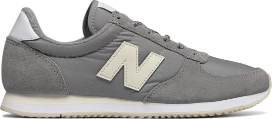 new balance 220 sneaker