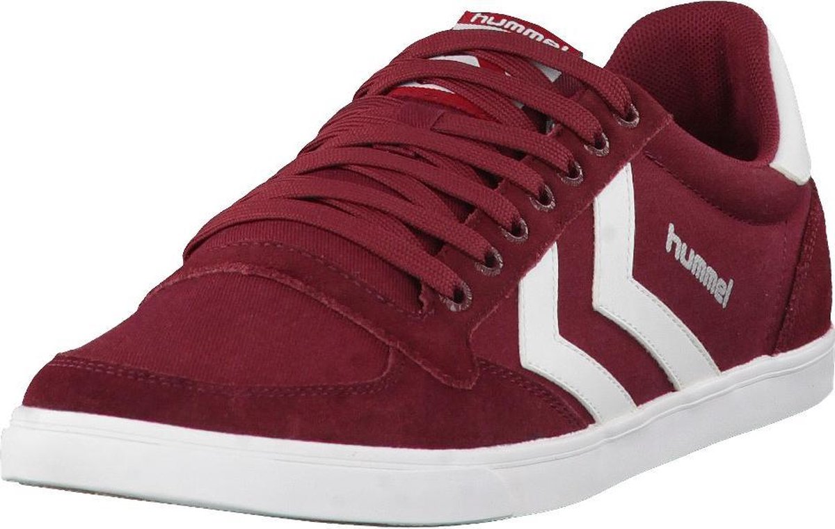 Hummel Schoenen in cabernet met witte accenten, klassieke slim fit, sportieve uitstraling en vetersluiting.