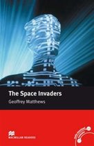 Macmillan Readers Space Invaders The Intermediate Without CD
