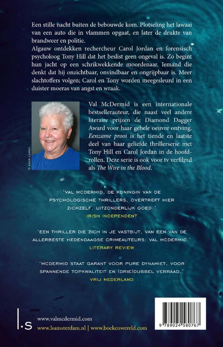 Achterkant van een boek, met een portret van Val McDermid en recensies.