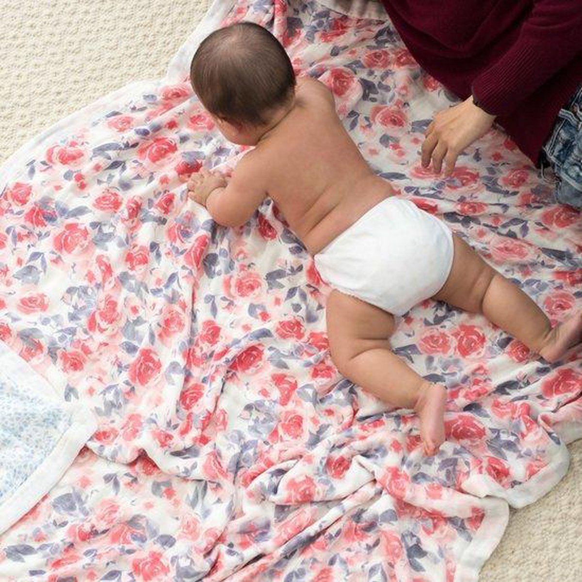 Aden + Anaïs Dream Blanket Watercolour Garden Roses Silky Soft