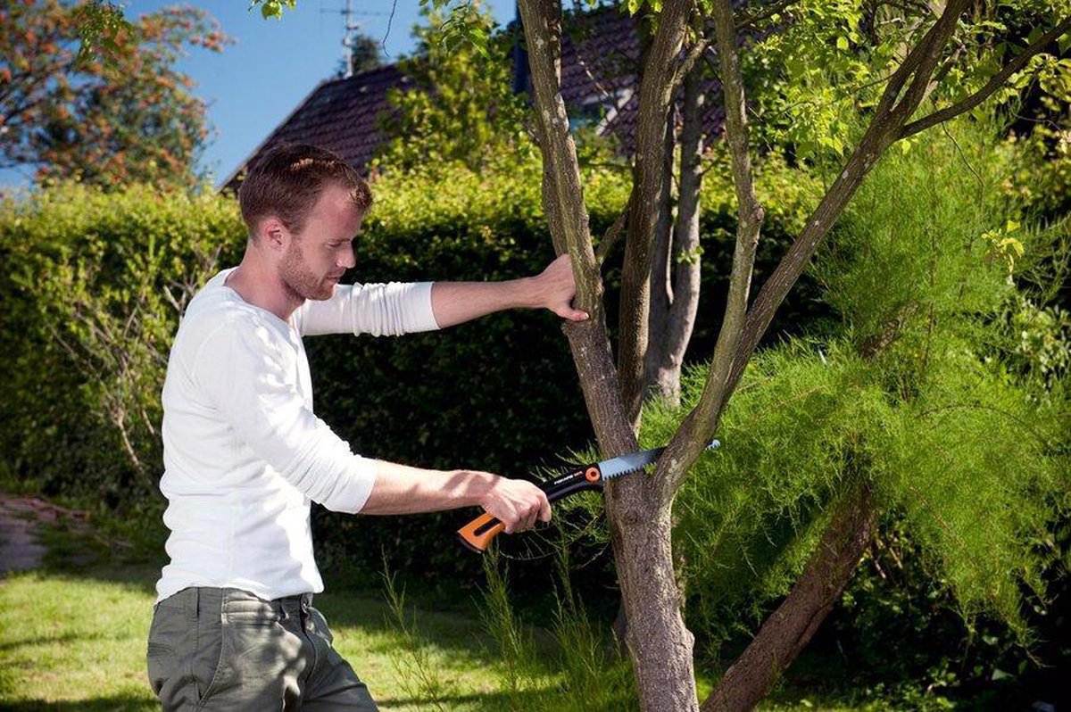 Fiskars Handzaag - Grote Houtzaag - groftandig - 33cm - SW75