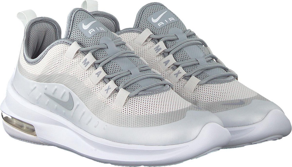 Nike Air Max Axis sneakers dames zilver/wit | bol.com