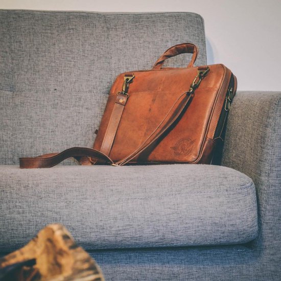 Johnny Fly Laptop Sling Bag – Handgemaakte Leren Laptoptas (15,6") – Eco & Vintage Look - Bruin