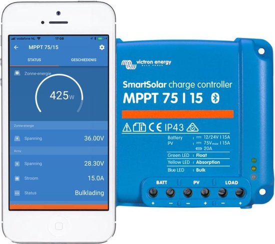 Victron SmartSolar MPPT 75/15 naast een smartphone die de laadstatus en zonne-energiegegevens weergeeft.