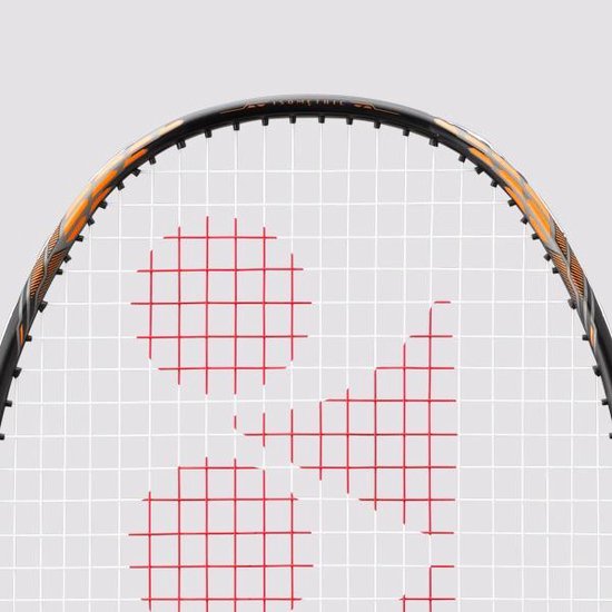 Yonex Voltric Force - Badminton racket | bol