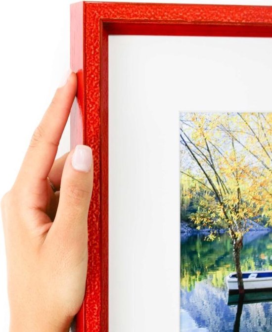 Rood glanzende smalle kader met witte passe partout. (Handgemaakt) Fotoformaat 15x15 | Kaderformaat 20x20