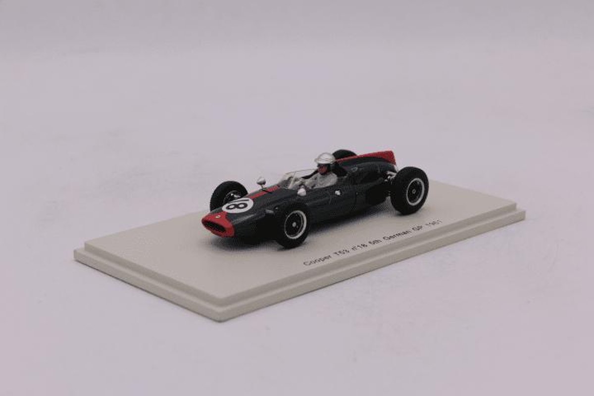1:43 Cooper T53 #18 Duitse GP 1961 John Surtees Spark modelautos