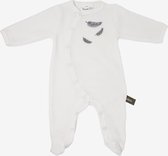 Witte bio-katoenen babypyjama met grijze verenpatronen -  6 maanden