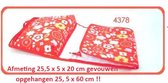 Vagabond Hang-Up Toilettas "Scandi Red" 4378- afmeting 25,5 x 5 x 20 cm (opgevouwen).
