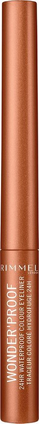 Koperkleurige eyeliner met gouden glans.