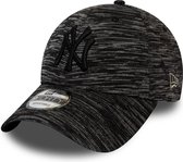New Era ENGINEERED FIT 9FORTY New York Yankees Cap - Black - One size