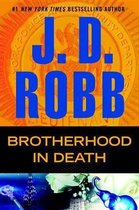 Boekomslag van 'Brotherhood in Death' door J.D. Robb, met een politie-insigne en de titel in blauwe letters.