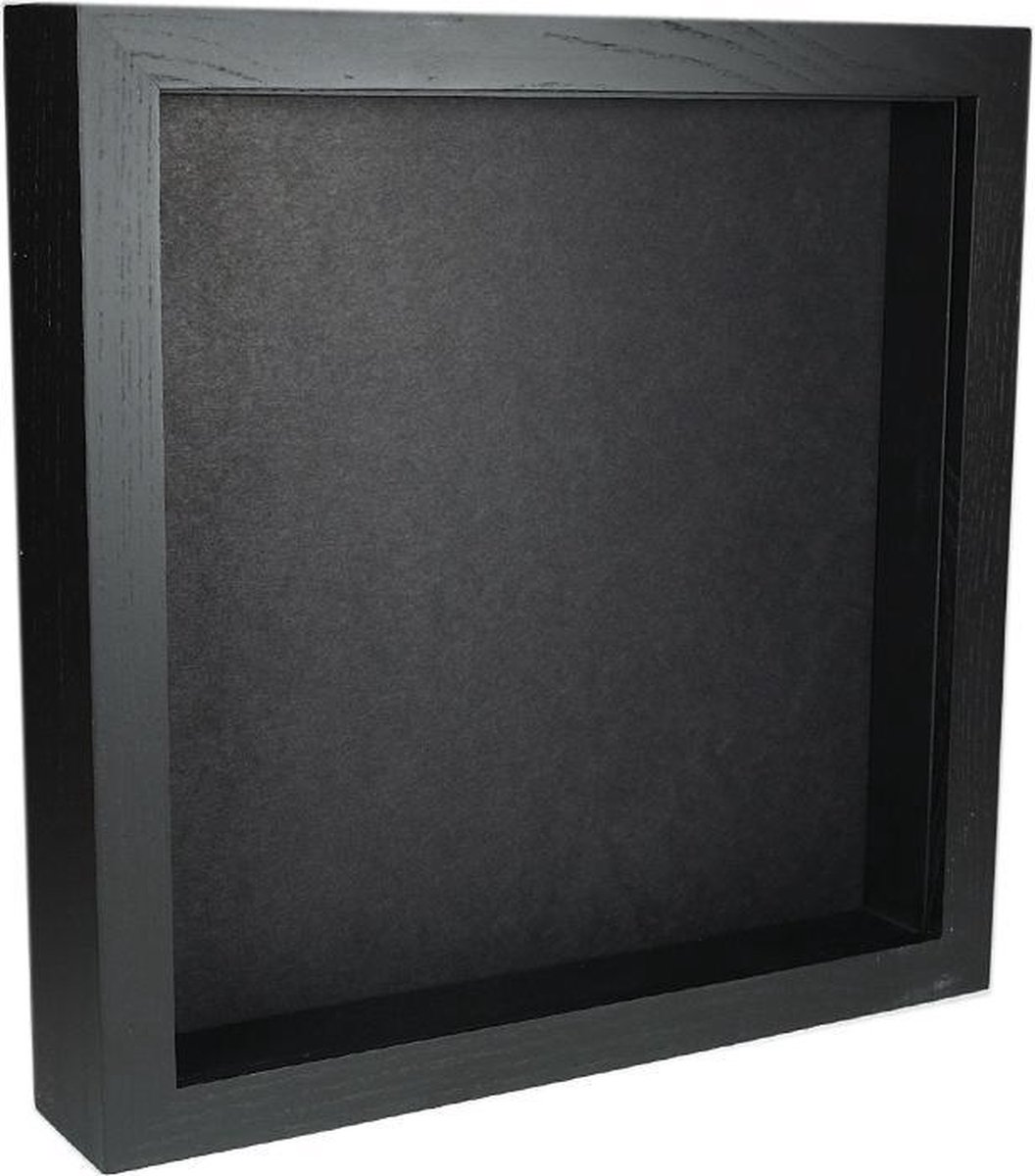 Elegant zwart houten lijst 25 cm x 25 cm met zwarte achtergrond - De museumwinkel.com