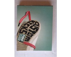 Custom kicks