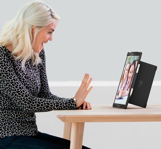Logitech Slim Combo Verlichte Toetsenbord Case voor iPad Pro 12.9 met Smart Connector Qwerty Logitech Slim Combo Verlichte Toetsenbord Case voor iPad Pro 12.9 met Smart Connector Qwerty