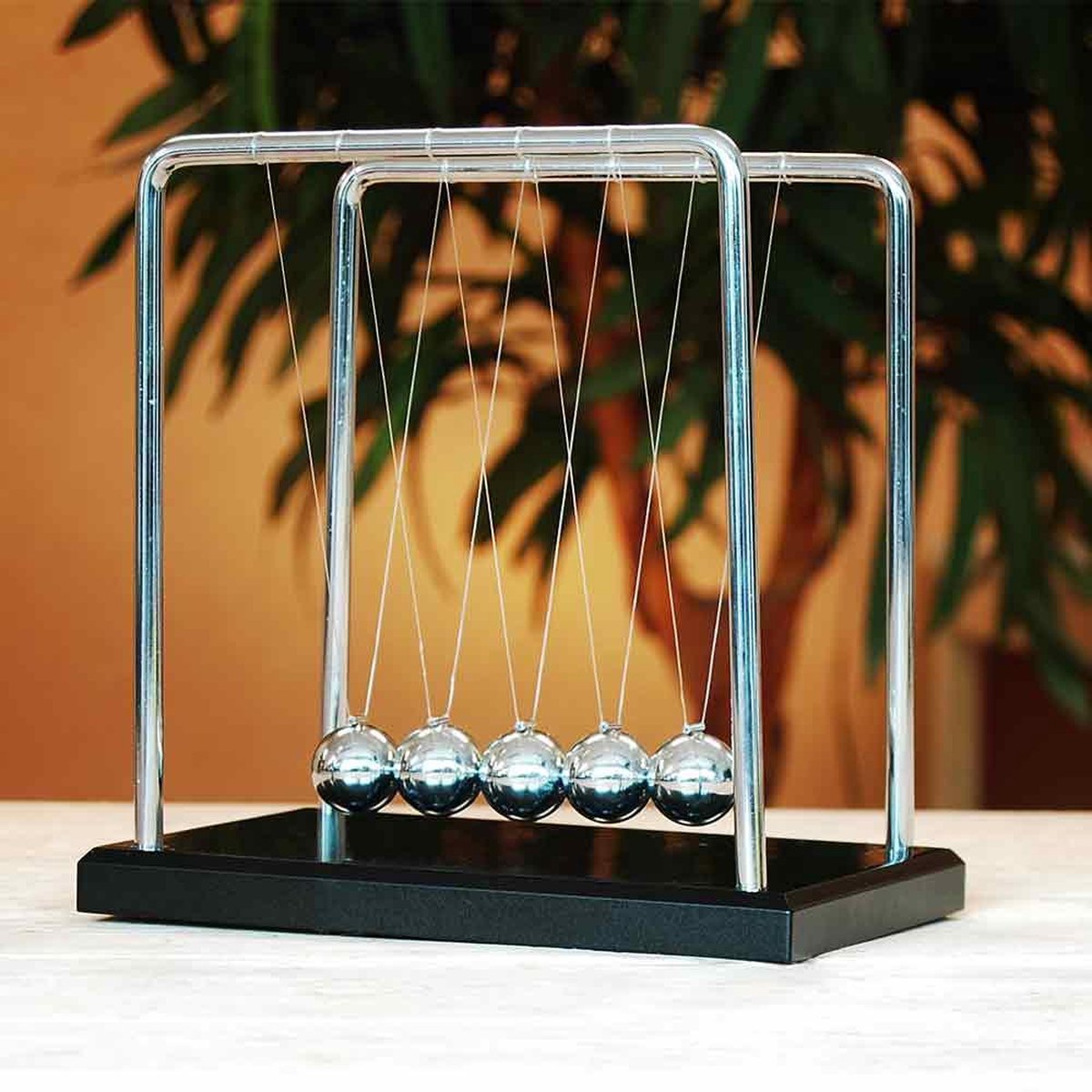 United Entertainment Newton s Cradle Balanceerballen Spelmeister nl