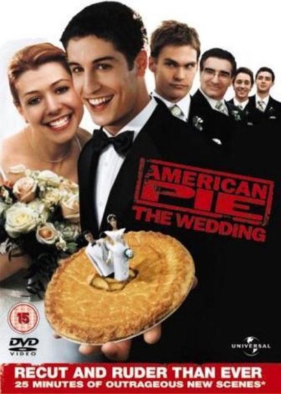 De bruid en bruidegom staan op een taart, met de titel 'American Pie: The Wedding'.