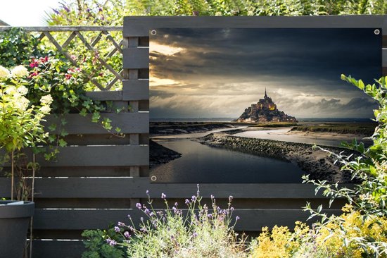 Ciel sombre sur le Mont Saint-Michel près de la Normandie en France Affiche de jardin 180x120 cm - Toile de jardin / Toile d'extérieur / Peintures d'extérieur (décoration de jardin) XXL / Groot format!