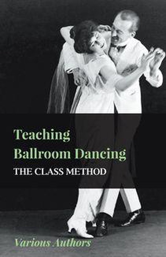 Foto: Teaching ballroom dancing the class method