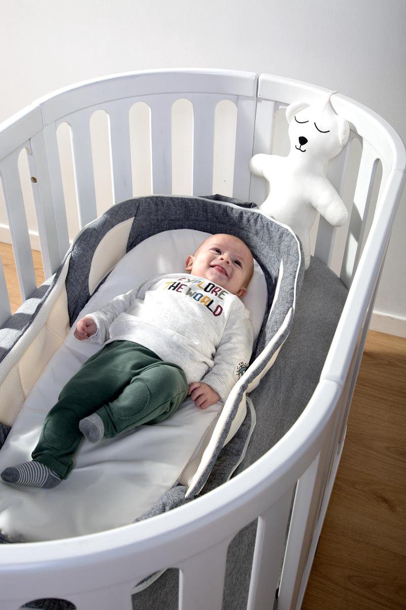 zege realiteit Er is behoefte aan Childhome Ovaal Babybed - ledikant Wit 4 in 1 inclusief matras | bol.com