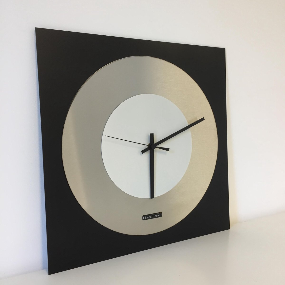 Wandklok TOPAZ Black & White Modern Design